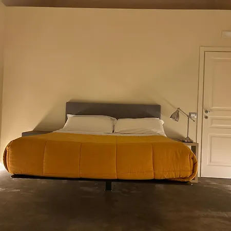 Di Bianca *
